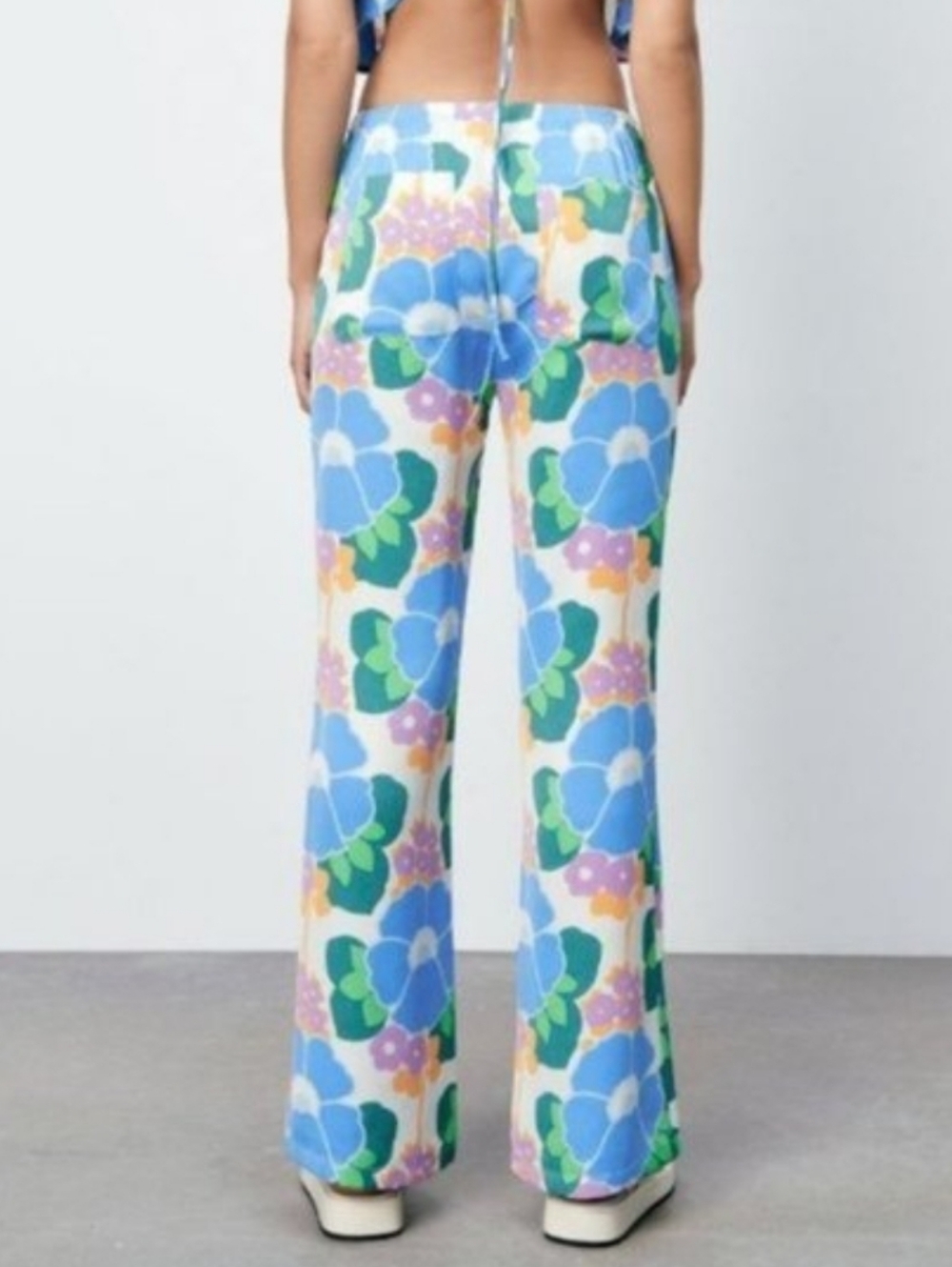 NEW! Zara Pajama Style Pants Relaxed Floral Wide Leg Trousers Size Medium Hippie